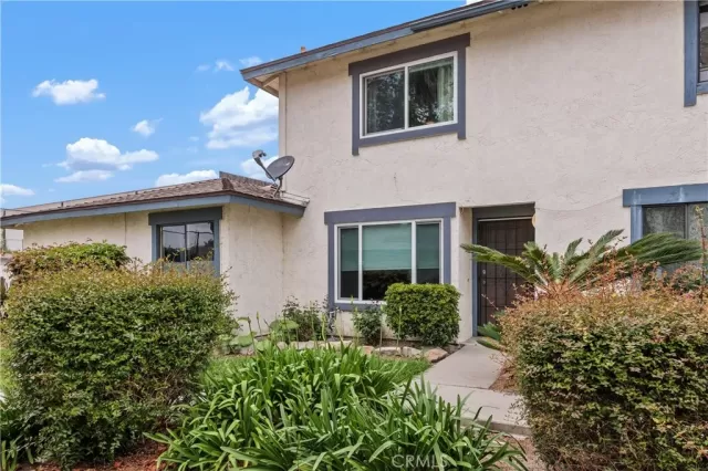 MLS: OC25117161 Condo For Sale