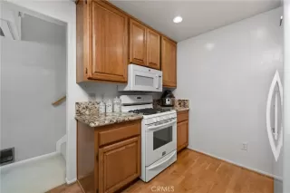 Photo #4: OC25121900 Listing