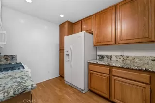 Photo #5: OC25121900 Listing