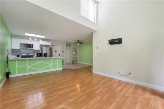 Photo #2: OC25123239 Listing