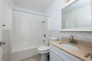 Photo #6: OC25123239 Listing