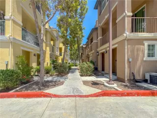 Photo #5: OC25144188 Listing