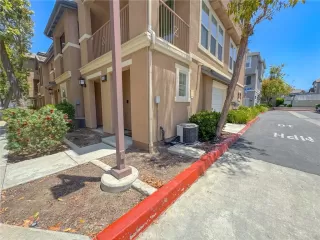 Photo #6: OC25144188 Listing