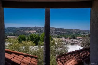 Photo #5: OC25148049 Listing