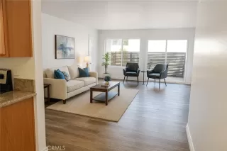 Photo #4: OC25153571 Listing 