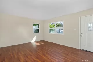 Photo #4: OC25154447 Listing