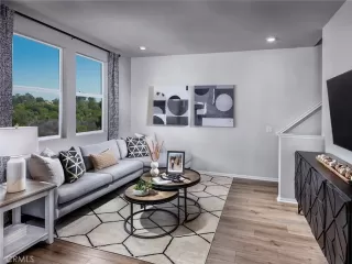 Photo #5: OC25163014 Listing