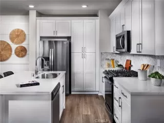 Photo #2: OC25163015 Listing 