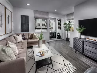 Photo #6: OC25163019 Listing