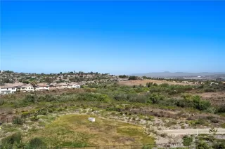 Photo #3: OC25173060 Listing 