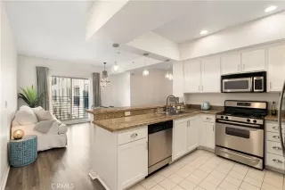 Photo #4: OC25192145 Listing 