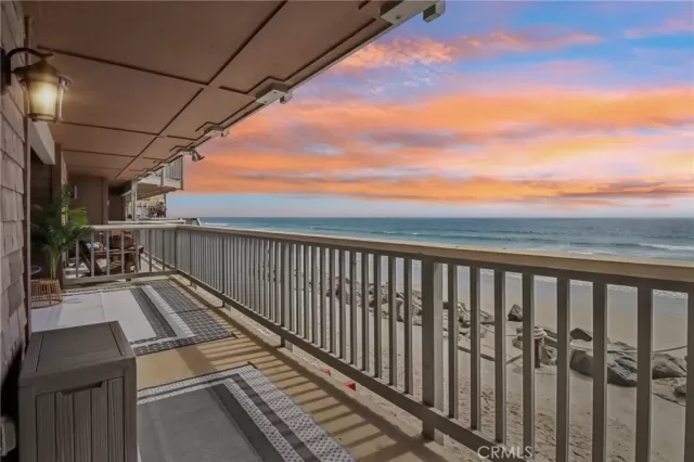 MLS: OC25192516 Condo For Sale