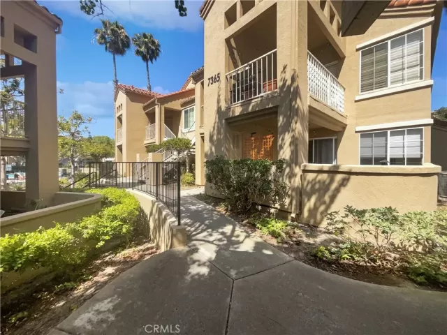 MLS: OC25198606 Condo For Sale
