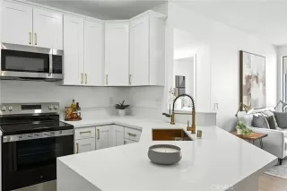 Photo #4: OC25221135 Listing 