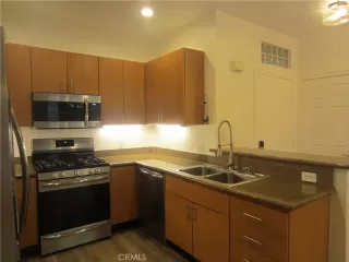 Photo #5: OC25224126 Listing 