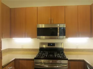 Photo #6: OC25224126 Listing 