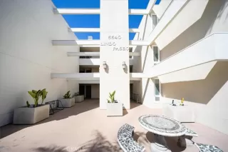 Photo #2: OC25228933 Listing 