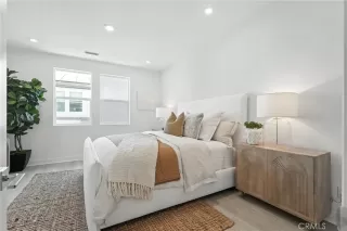 Photo #6: OC25234750 Listing 