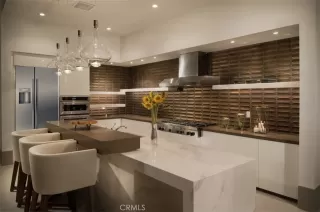 Photo #4: OC25236401 Listing 