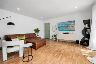 Photo #6: OC25239187 Listing 