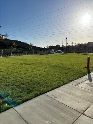 Photo #2: OC25245063 Listing