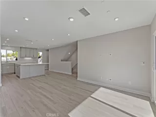 Photo #1: OC25245479 Listing