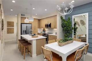 Photo #4: OC25248958 Listing