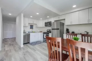 Photo #6: OC25249223 Listing