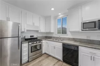 Photo #5: OC25257785 Listing 