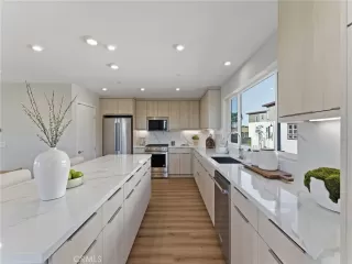 Photo #6: OC25257853 Listing 