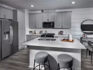 Photo #5: OC25267123 Listing