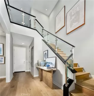 Photo #3: OC25270300 Listing