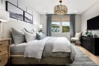 Photo #4: OC25270300 Listing