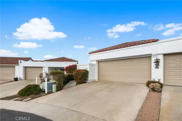 MLS: OC25270461 Condo For Sale