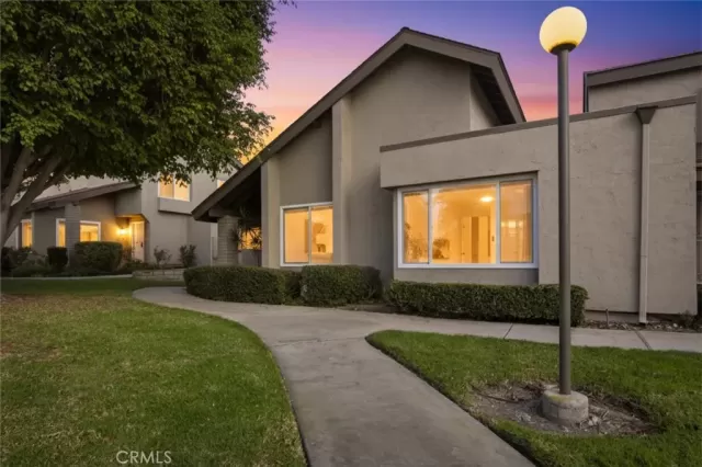 MLS: OC25275051 Condo For Sale