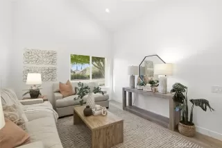 Photo #4: OC25275051 Listing