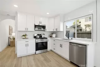 Photo #6: OC25275051 Listing