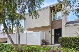 Photo #2: OC26009516 Listing 