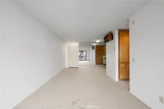 Photo #4: OC26017271 Listing 