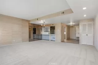 Photo #6: OC26028759 Listing 