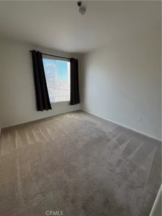 Photo #4: OC26029656 Listing 