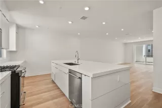 Photo #4: OC26030768 Listing 