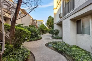 Photo #6: OC26041460 Listing