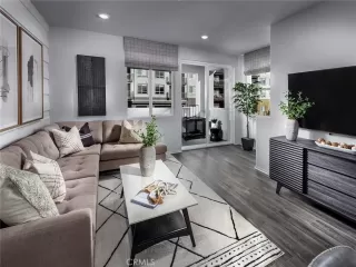 Photo #5: OC26056775 Listing 