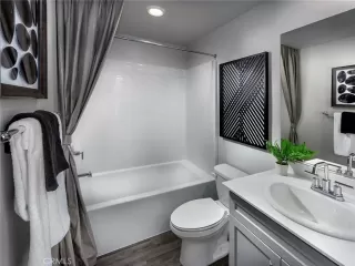 Photo #4: OC26056777 Listing 