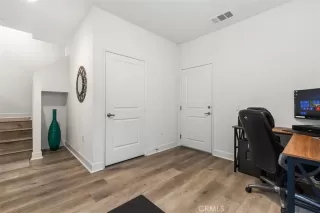 Photo #6: OC26060332 Listing 