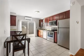 Photo #5: OC26065387 Listing