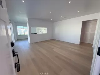 Photo #2: OC26066939 Listing 