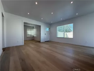 Photo #5: OC26066939 Listing 