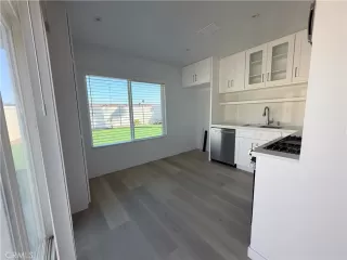 Photo #6: OC26066939 Listing 